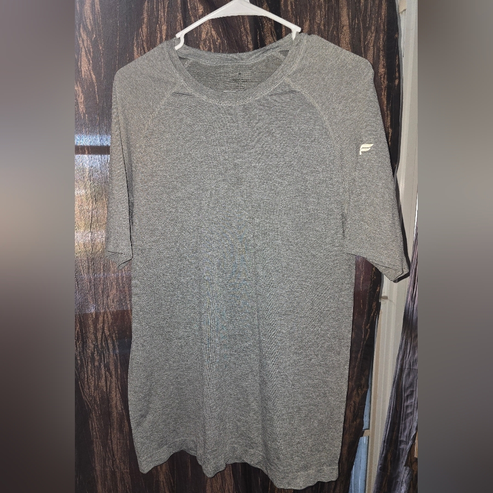 Men's Gray Size Large FABLETICS Athletic Shirt